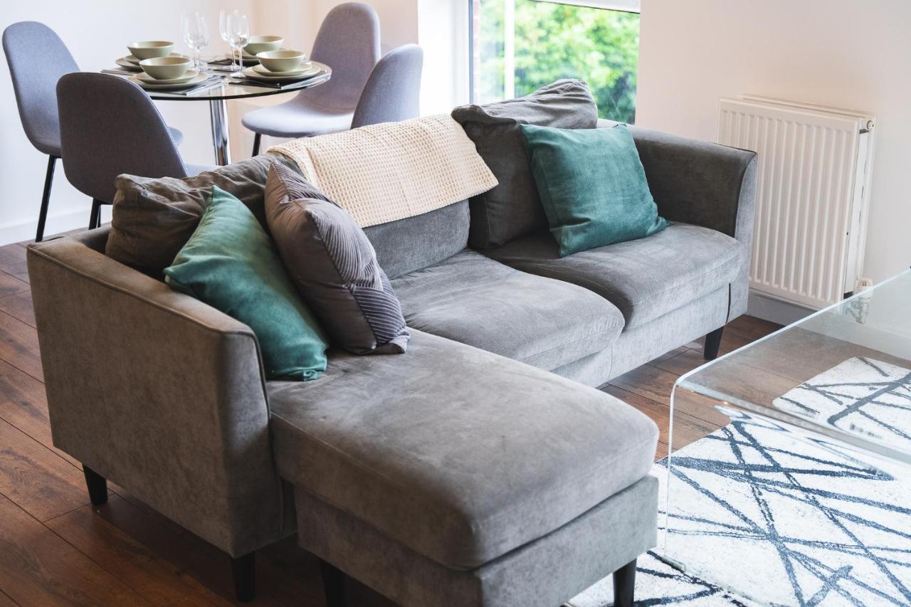 Centre 2-bed - New - Free Wi-fi - Apartment *