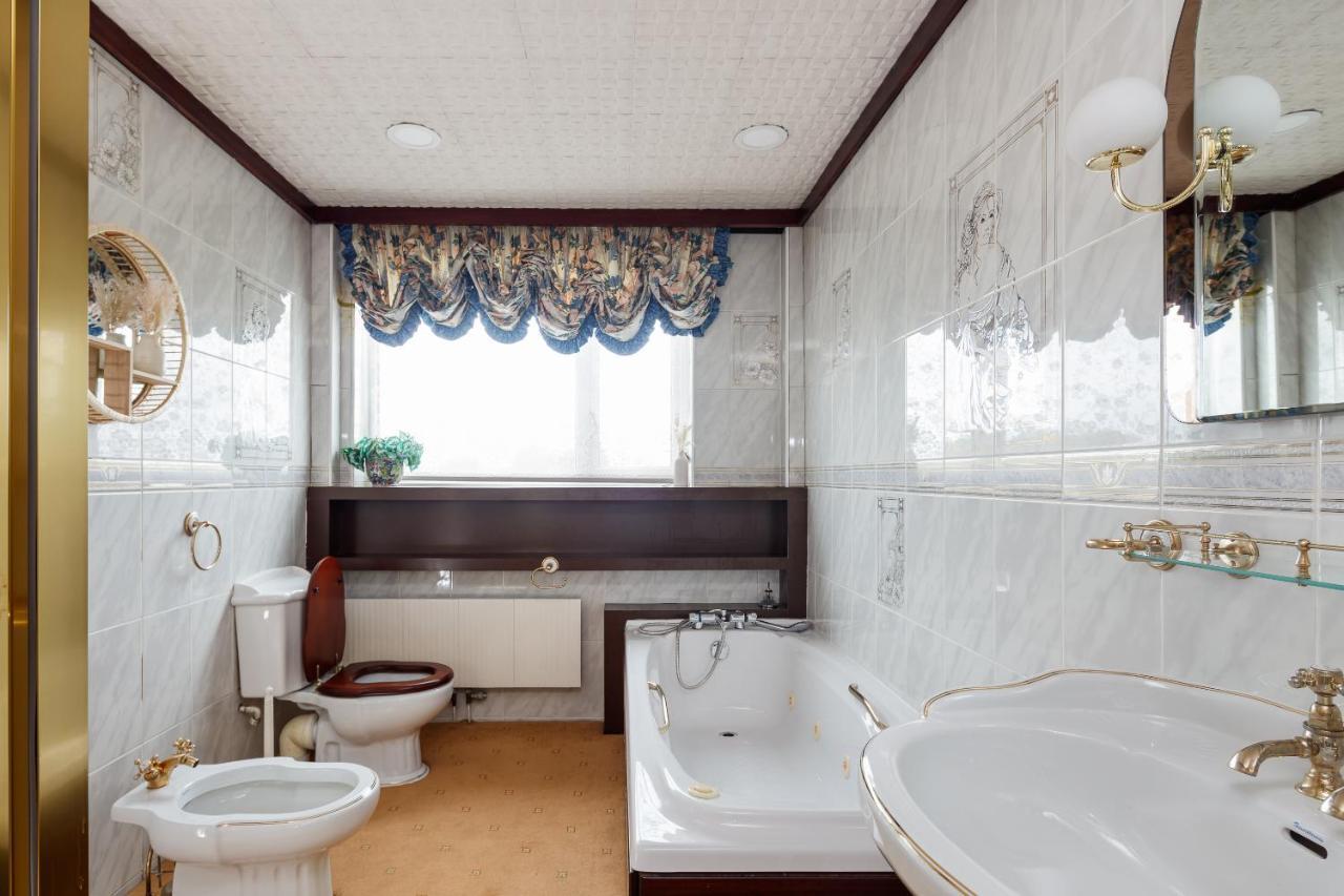 Beautiful 'mayfield' With Private Pool! Villa Manchester