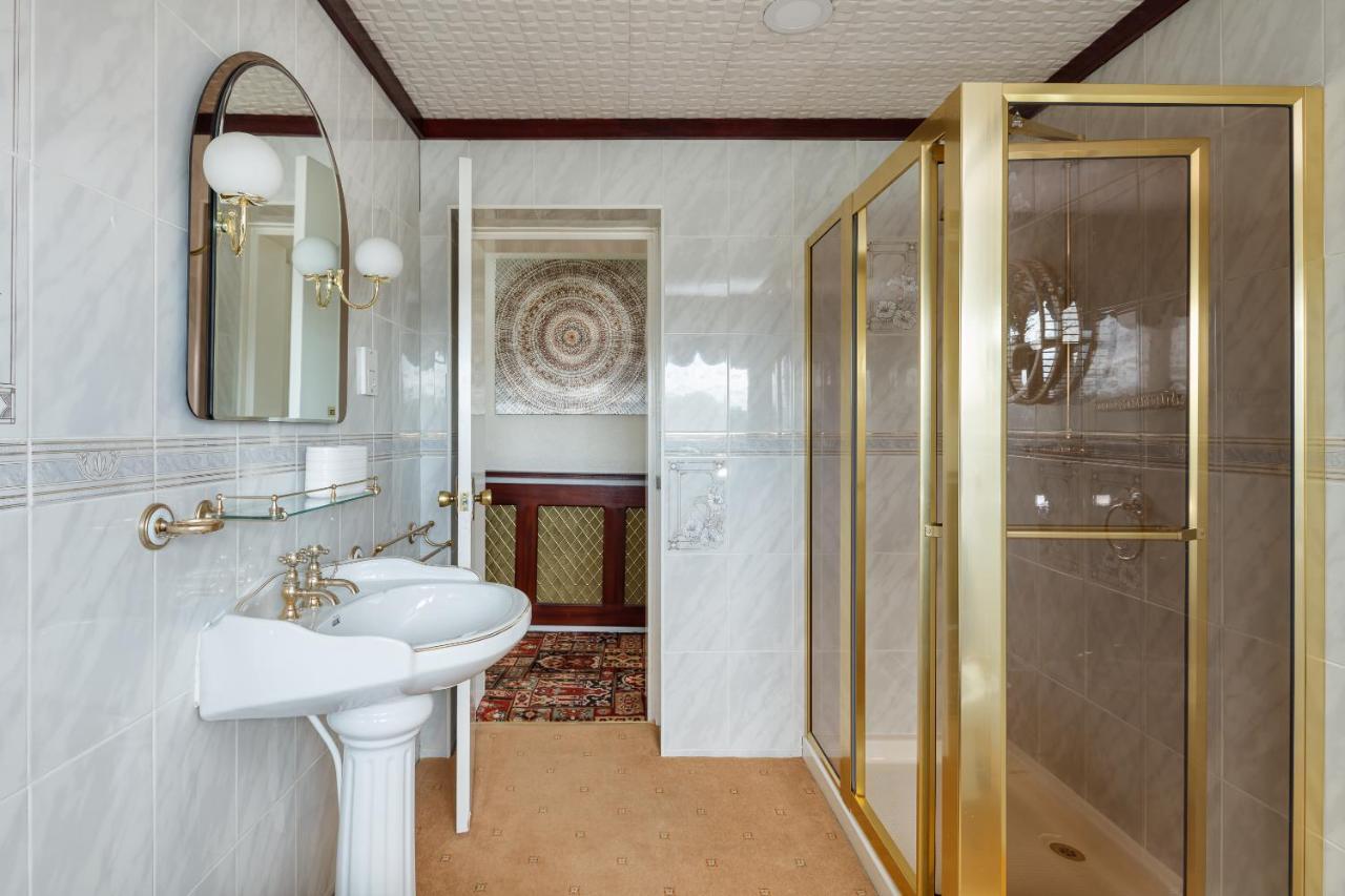 Beautiful 'mayfield' With Private Pool! * Manchester