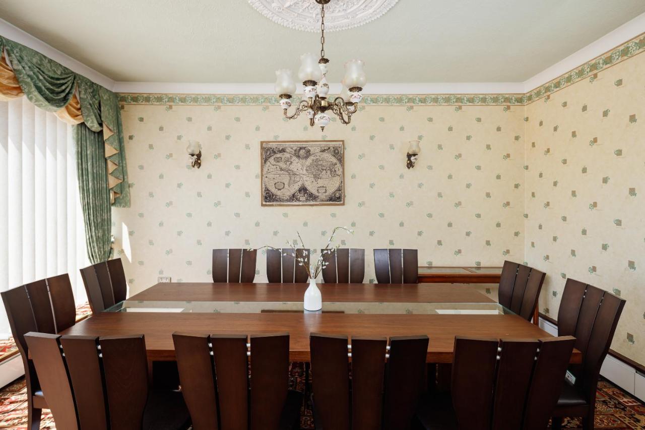 Villa Beautiful 'mayfield' With Private Pool!