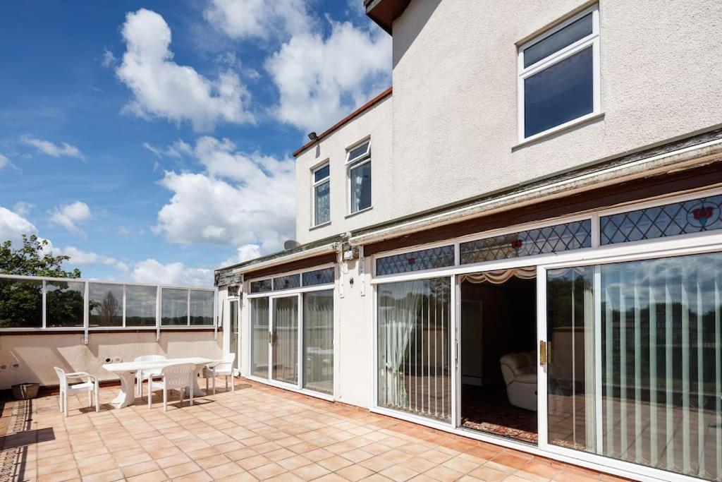 Villa Beautiful 'mayfield' With Private Pool! *