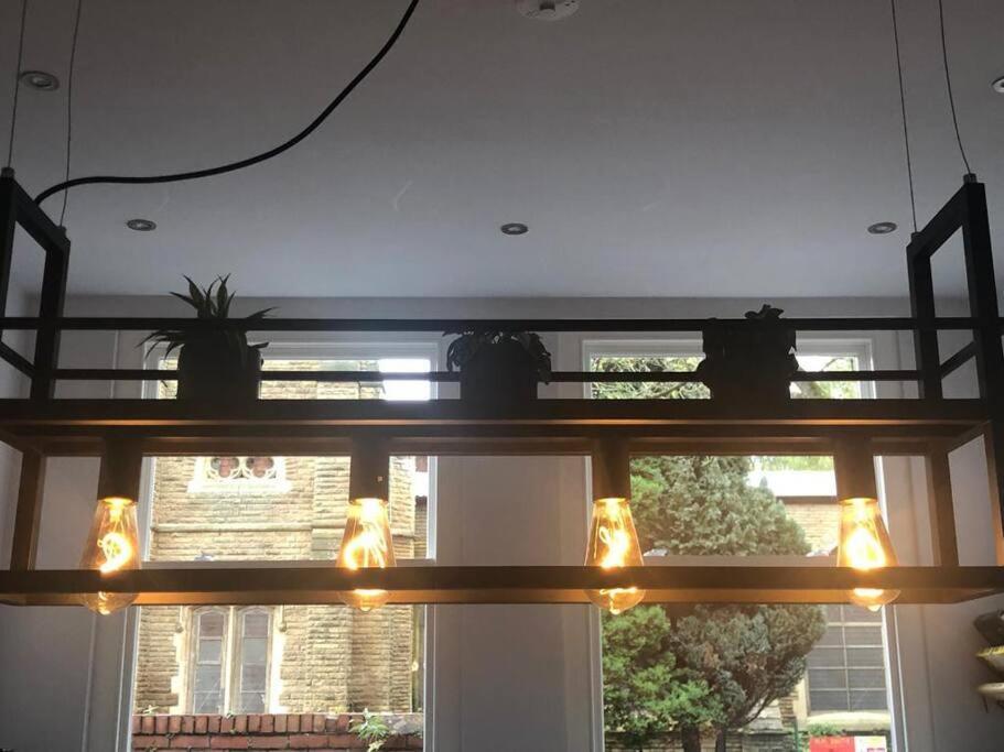 3 Bath Contemporary Victorian Near Attractions Apartment Manchester