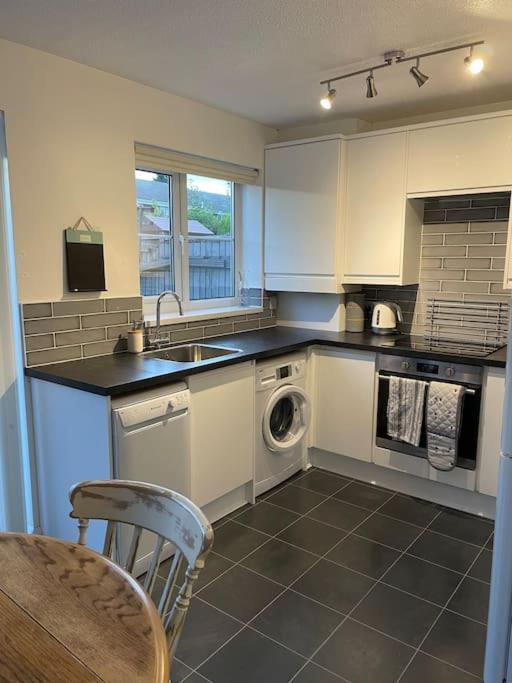 Holiday home 2 Bedroom House With Garden Manchester