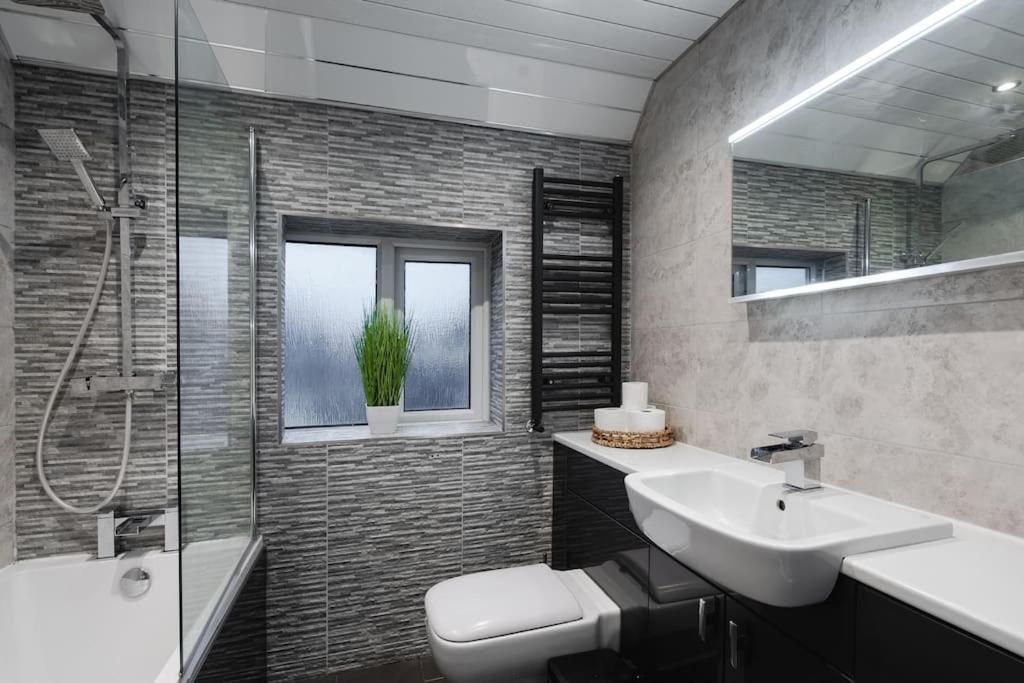 Cressingham House Holiday home *