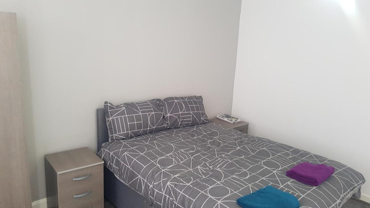 Bed & Breakfast Double Bedroom In Withington, M20. 1 Db Bed, Rm 1