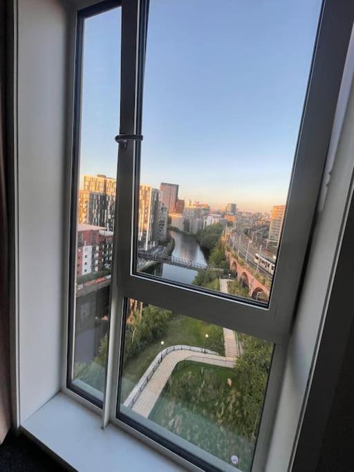 Apartment Centre Penthouse Canal Views *