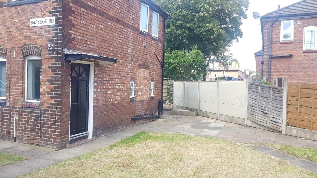 Double Bedroom In Withington, M20. 1 Db Bed, Rm 1 Bed & Breakfast
