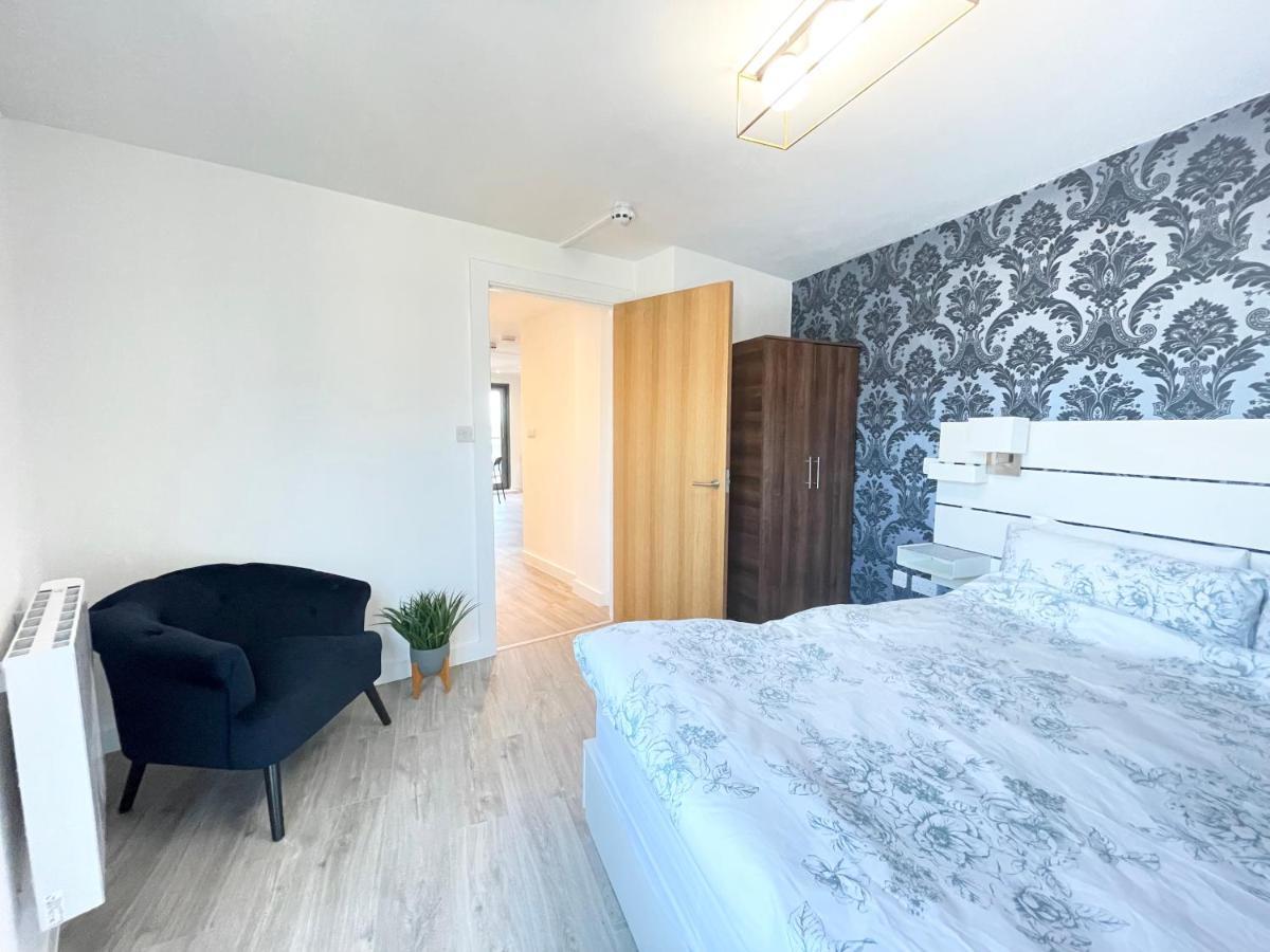 Apartment Centre, Floor Apartment, Two Balconies