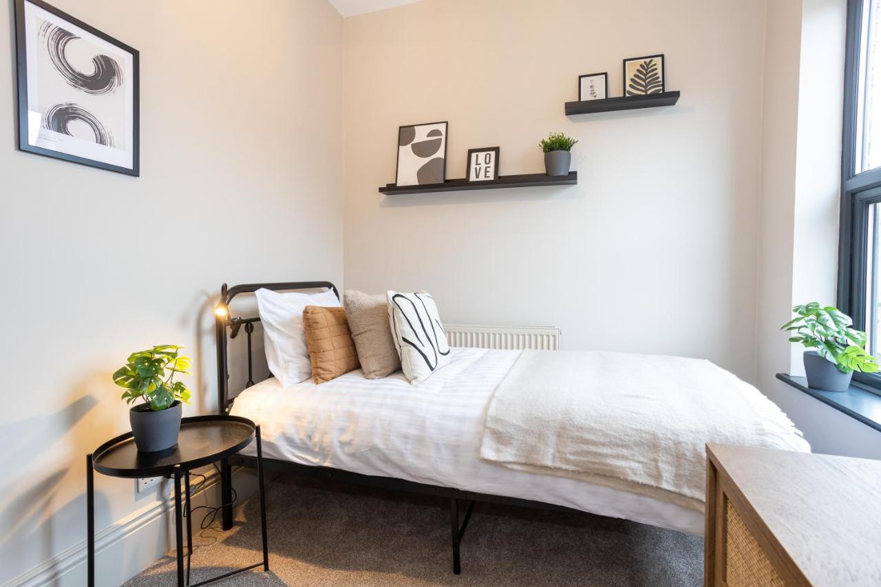 Holiday home Stunning Scandi 3 Bed House In Manchester-parking Manchester