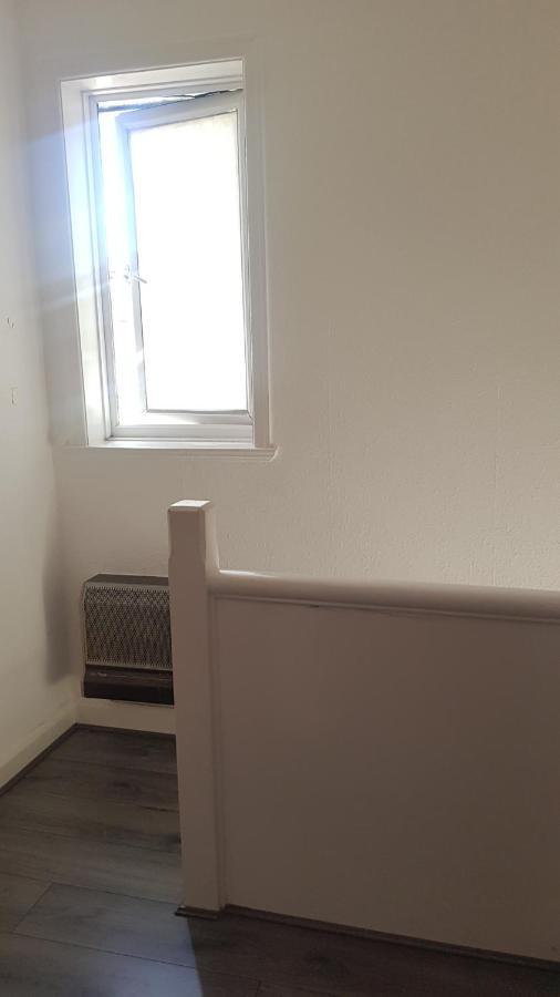 Bed & Breakfast Double Bedroom In Withington, M20. 1 Db Bed, Rm 1 Manchester