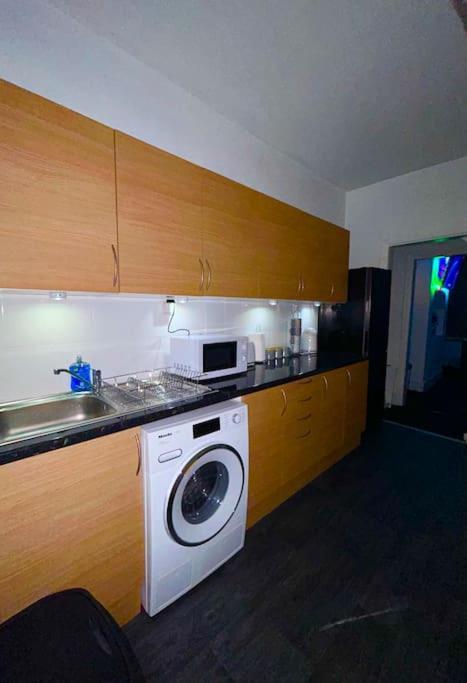 In Levenshulme, Apartment