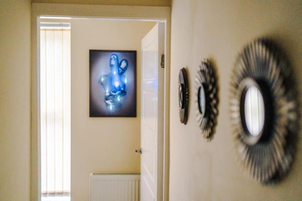 Holiday home Spacious 4 Bedroom Modern House Near Centre Sleeps 12