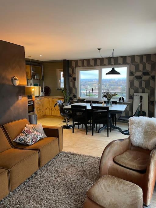 3 Bedroom Penthouse Apartment *