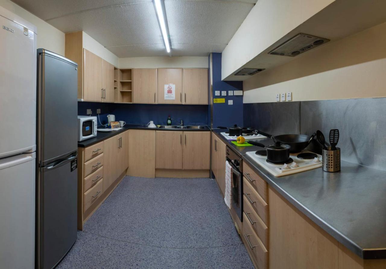 Ensuite Bedrooms With Shared Kitchen At Weston Hall In Apartment