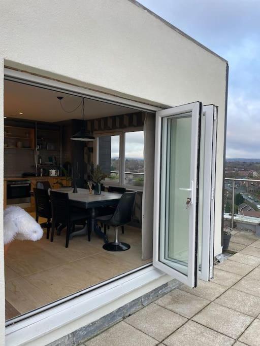3 Bedroom Penthouse Apartment *