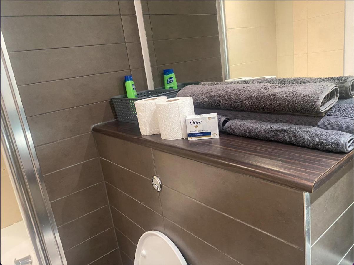 Lovely One Bedroom Flat In The Centre *