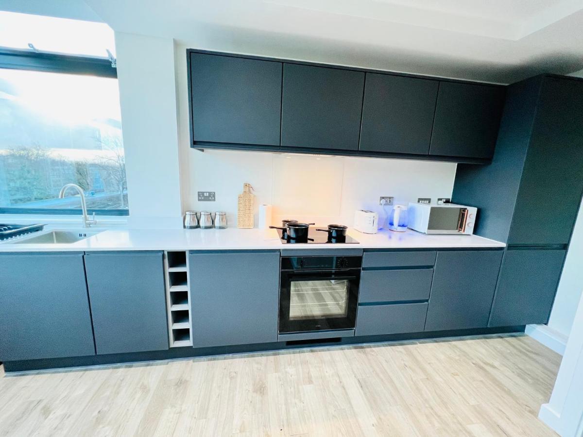 Apartment Affordable In Centre Close To Trafford