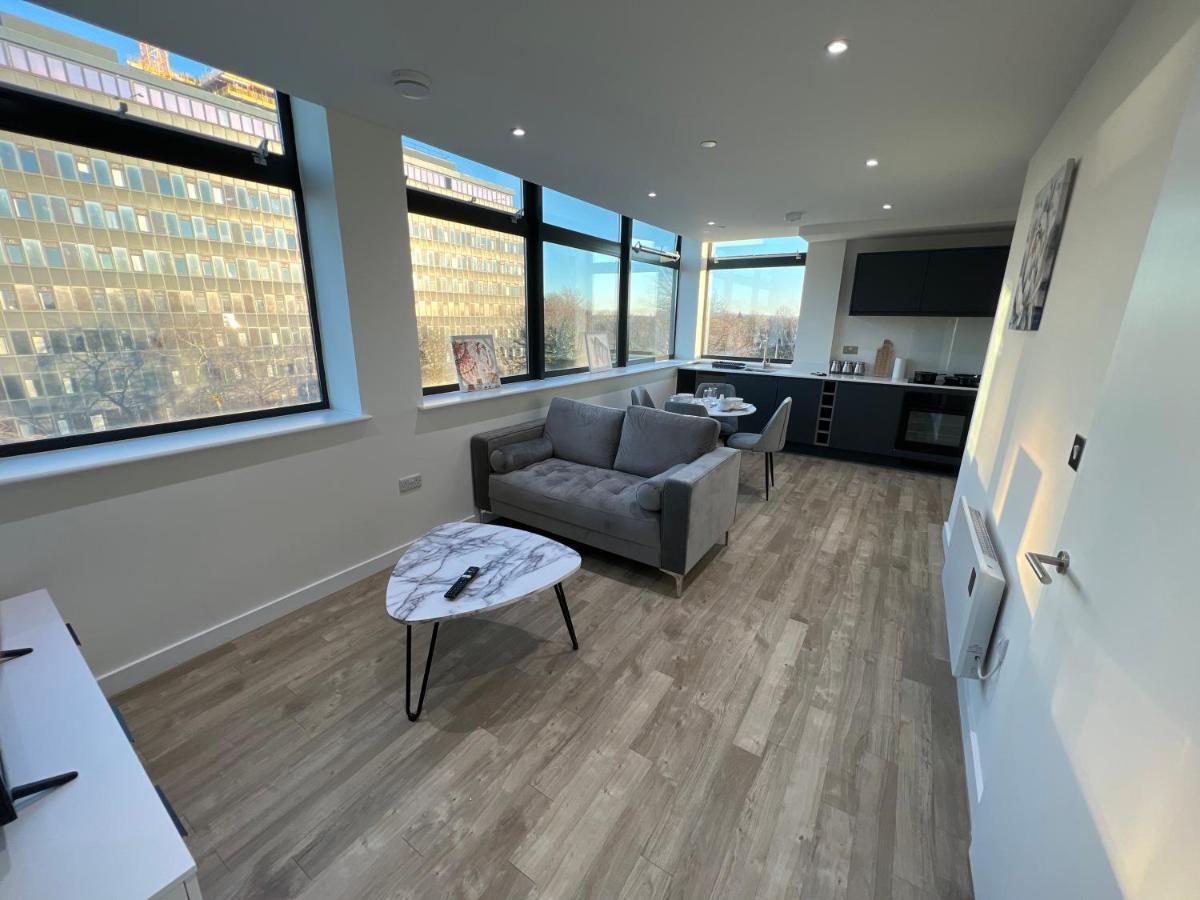 Affordable In Centre Close To Trafford Apartment Manchester