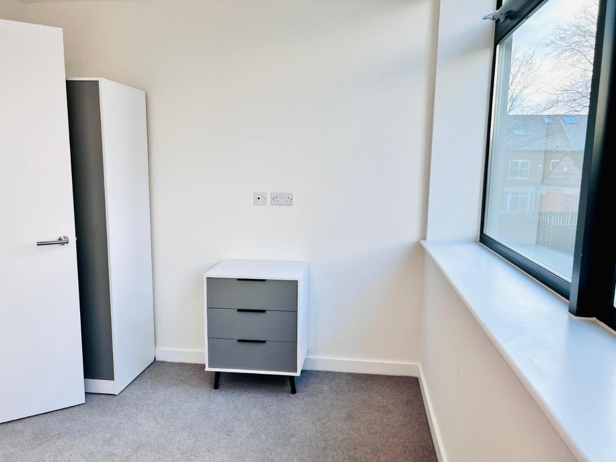 Affordable In Centre Close To Trafford Manchester