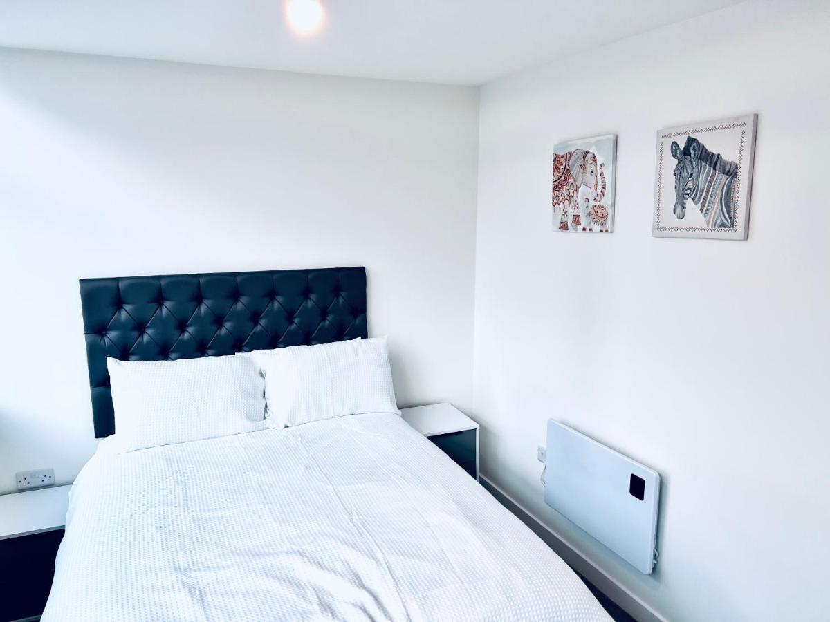 Affordable In Centre Close To Trafford Apartment Manchester
