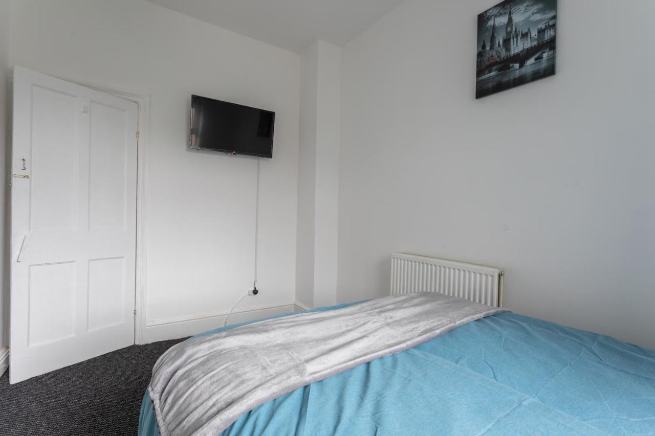 In Levenshulme, Apartment Manchester