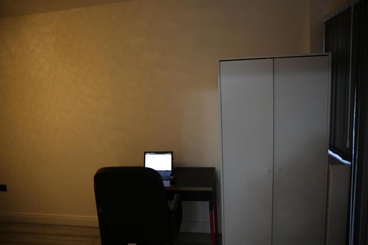 Rostron House Guest house