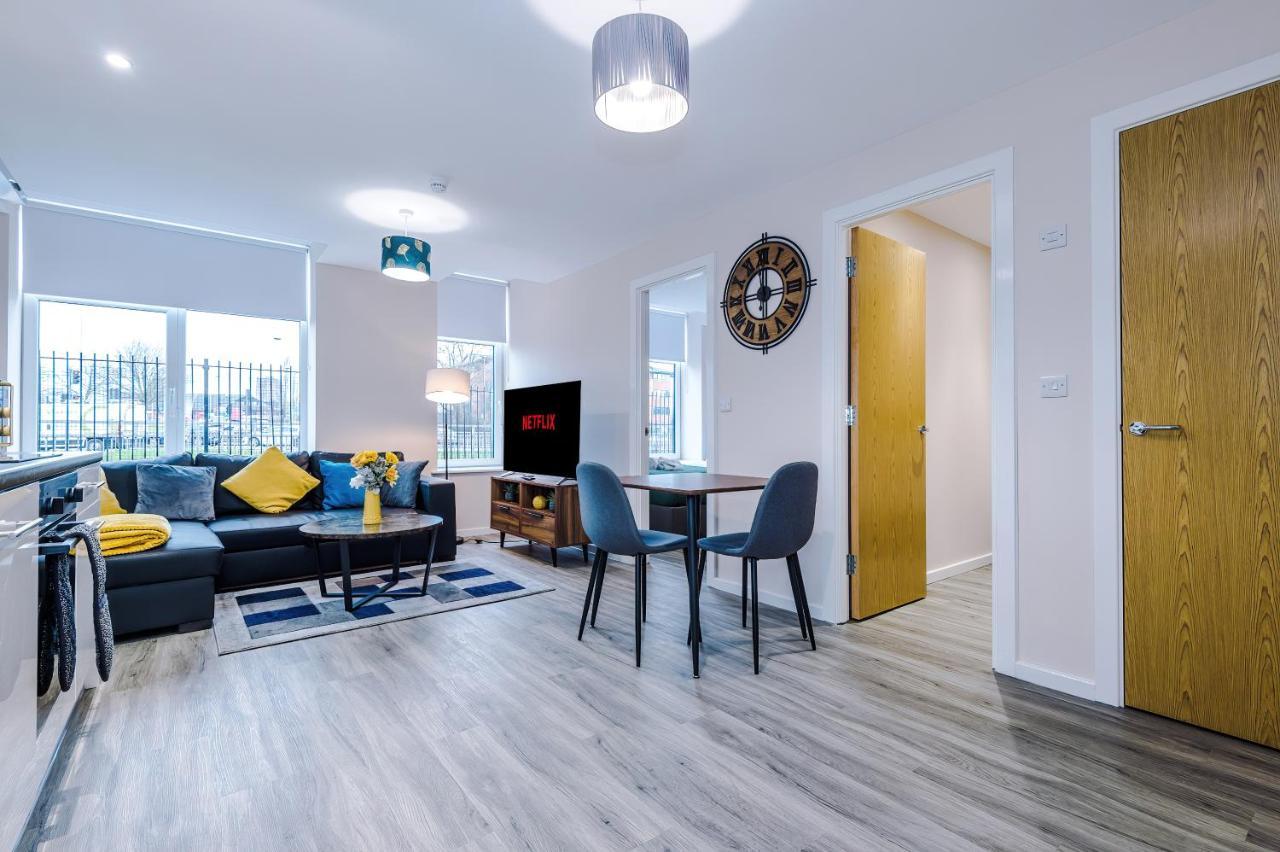 Weelky And Monthly Bookings At Cassia Unit - Telly Homes Ltd -brand New 1 Bedroom Salford, Apartment *