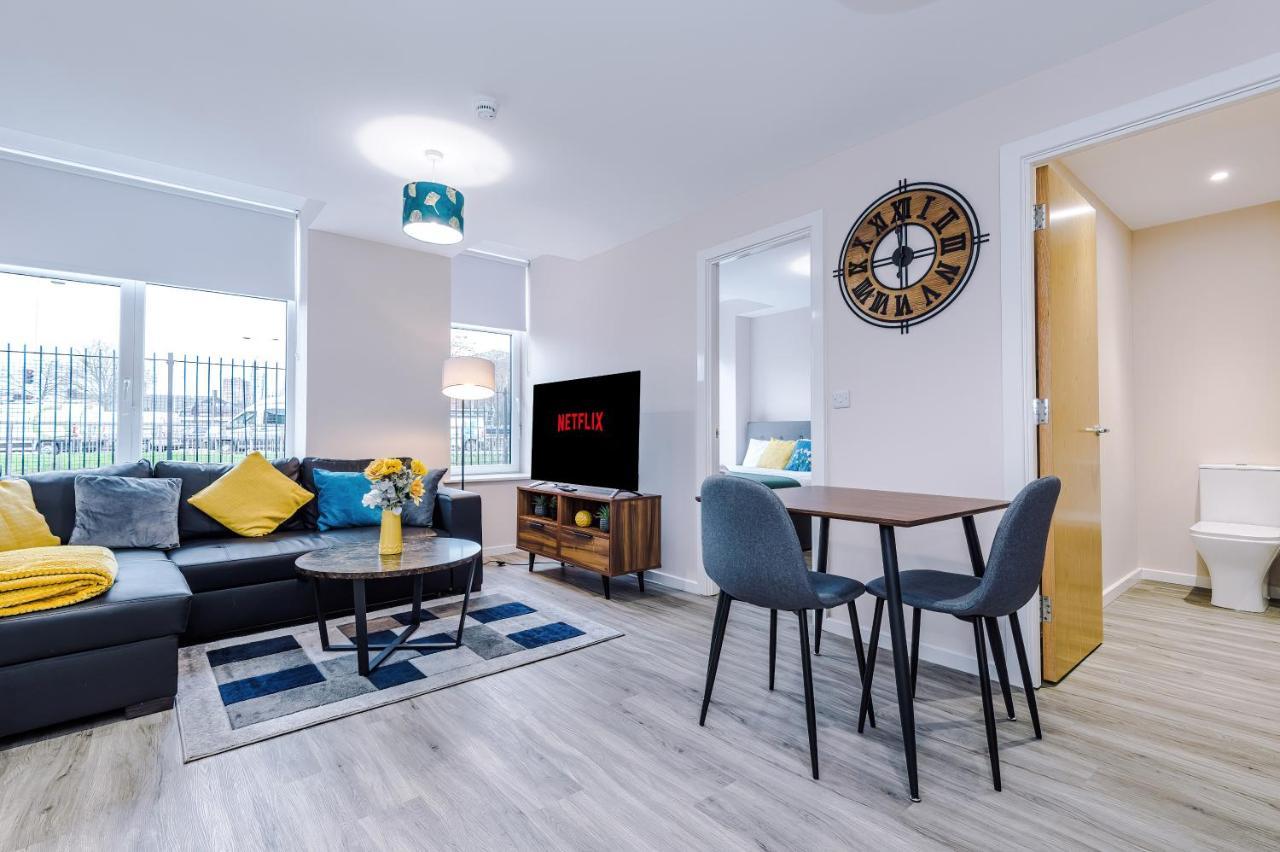 Weelky And Monthly Bookings At Cassia Unit - Telly Homes Ltd -brand New 1 Bedroom Salford, Apartment *