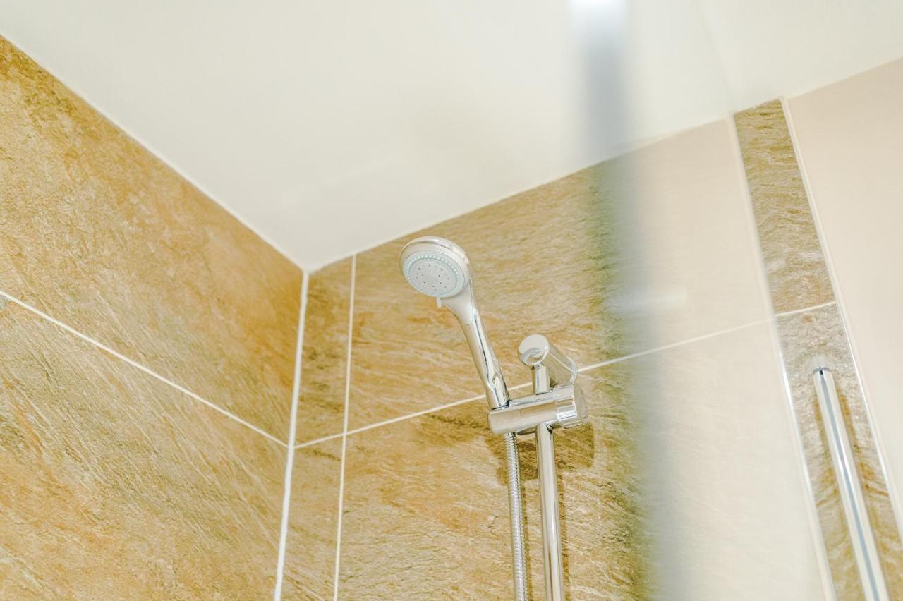 Apartment Weelky And Monthly Bookings At Cassia Unit - Telly Homes Ltd -brand New 1 Bedroom Salford, Manchester