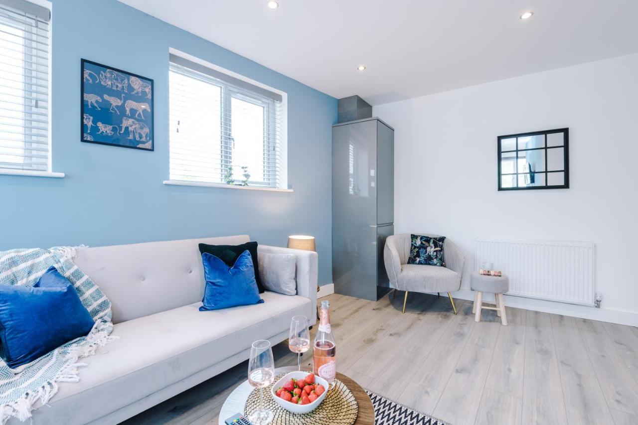 Apartment The Ecclesian - Upscale Near Trafford Centre & Eccles Train Station