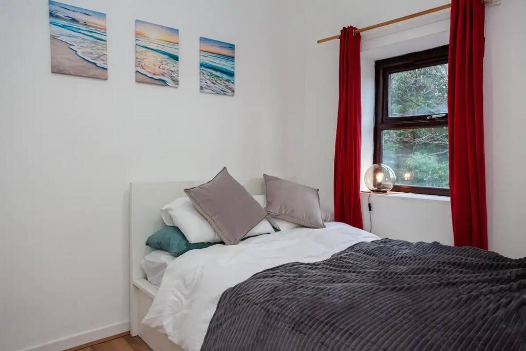 Lovely 2 Bedroom Flat 5 Min To Centre With Parking Apartment