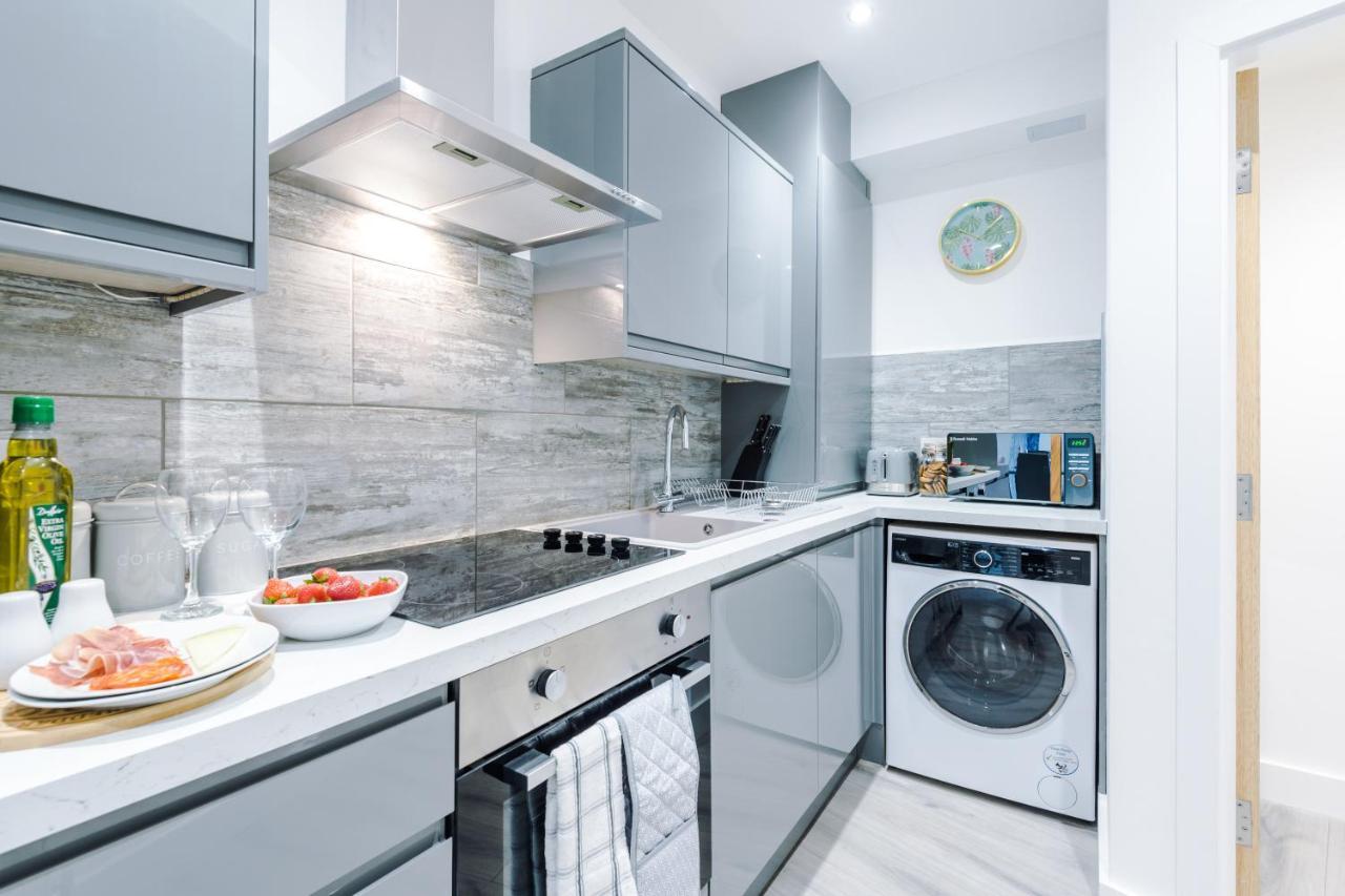 Apartment The Ecclesian - Upscale Near Trafford Centre & Eccles Train Station
