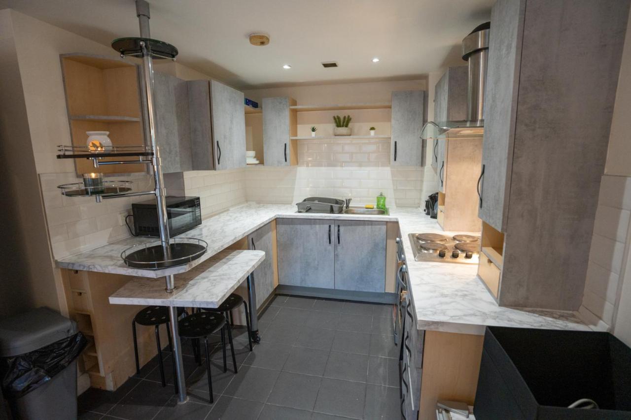 Apartment Jpg Theatre - High Floor Mcr Luxe W Balcony Canal Views *