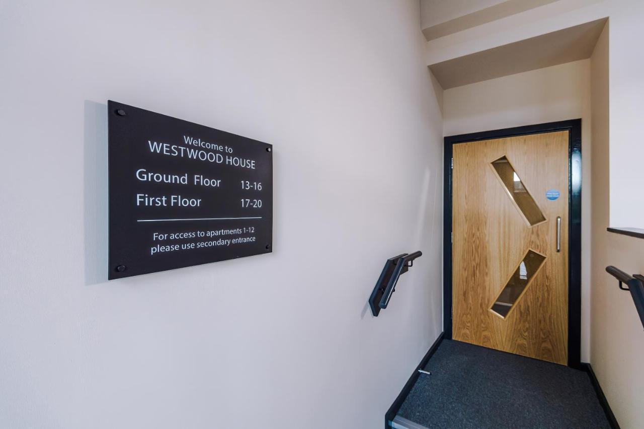 Apartment Weelky And Monthly Bookings At Cassia Unit - Telly Homes Ltd -brand New 1 Bedroom Salford, *