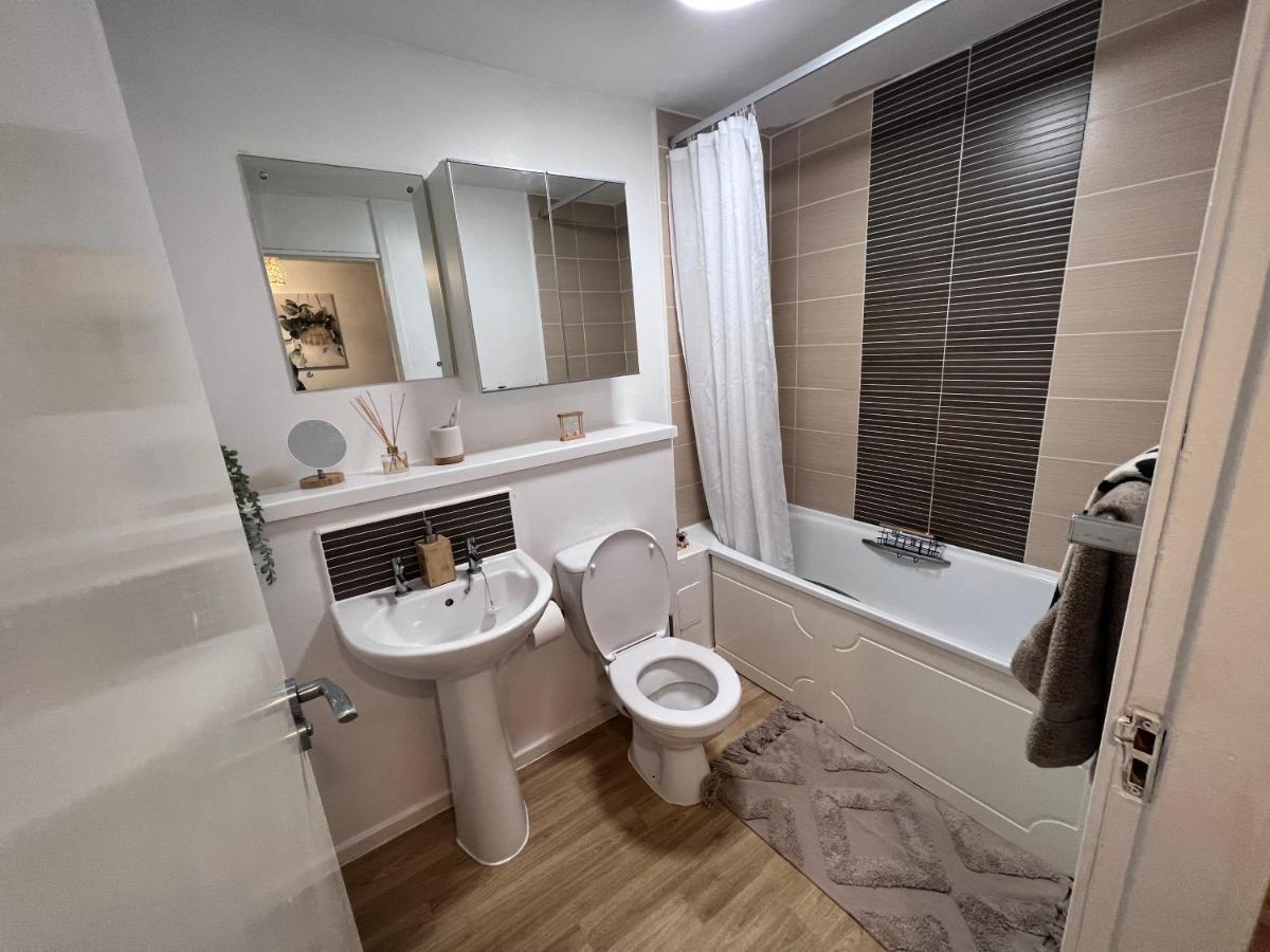 City Centre 2 Bedroom Apartment *