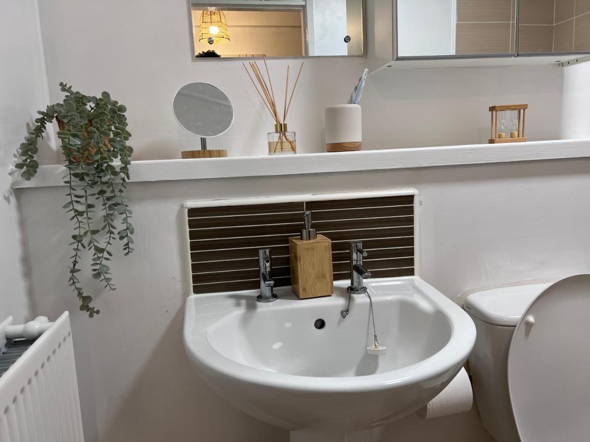 City Centre 2 Bedroom Apartment *