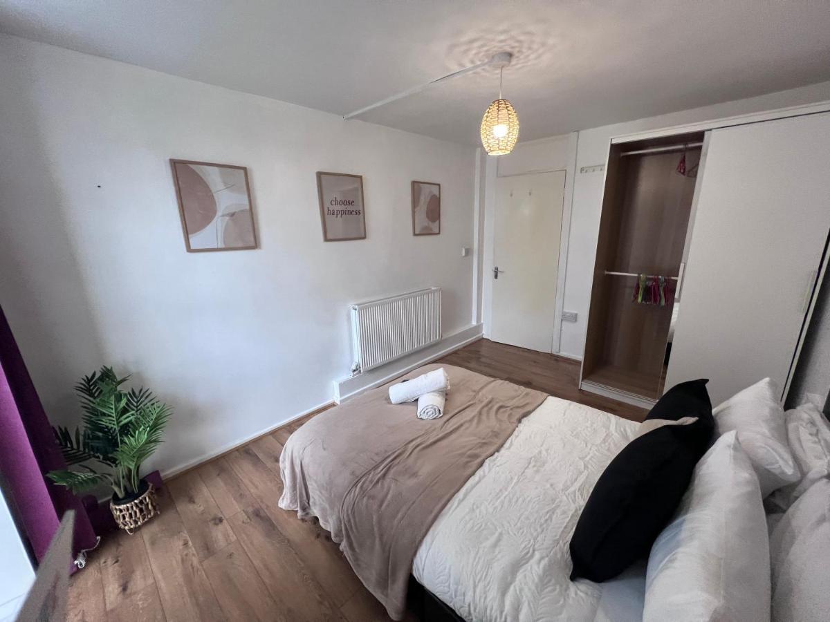 City Centre 2 Bedroom Apartment *