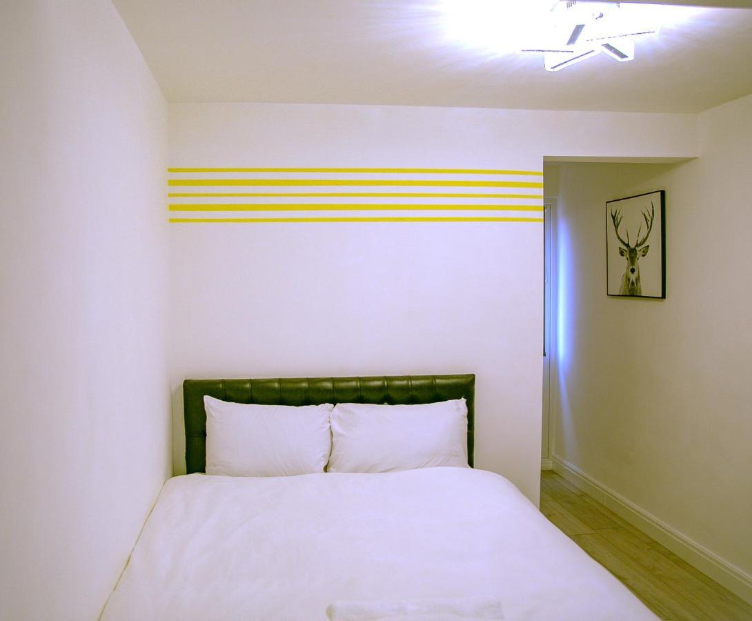 Rostron House Guest house *