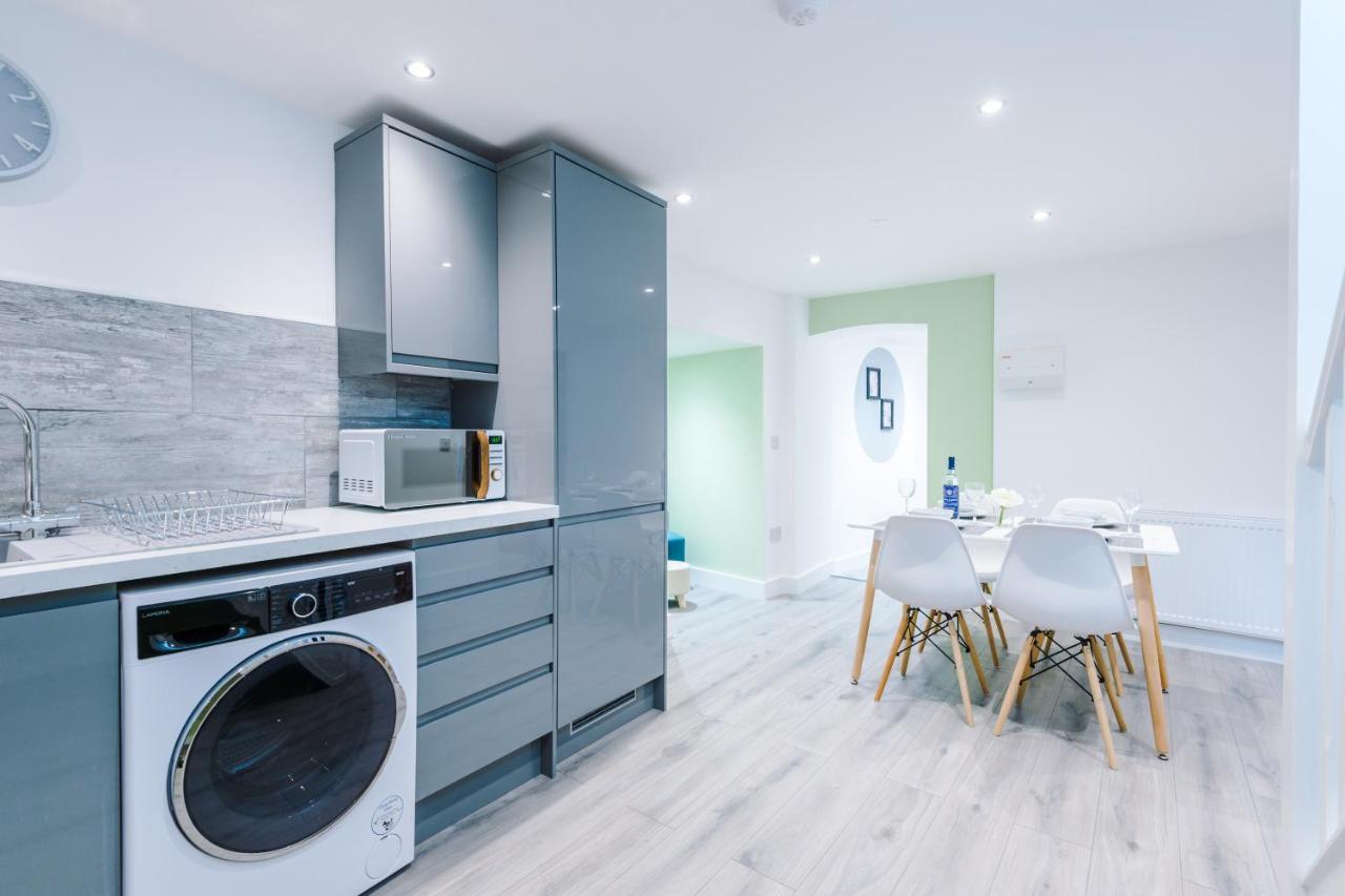 Apartment The Ecclesian - Upscale Near Trafford Centre & Eccles Train Station Manchester