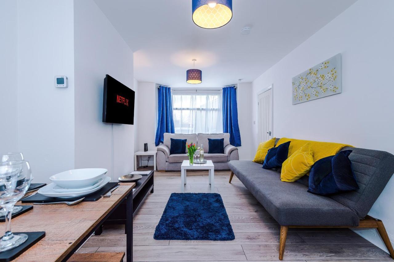 Half Mile To Etihad Stadium & Coop Arena, Free Parking, 6 Ppl Manchester