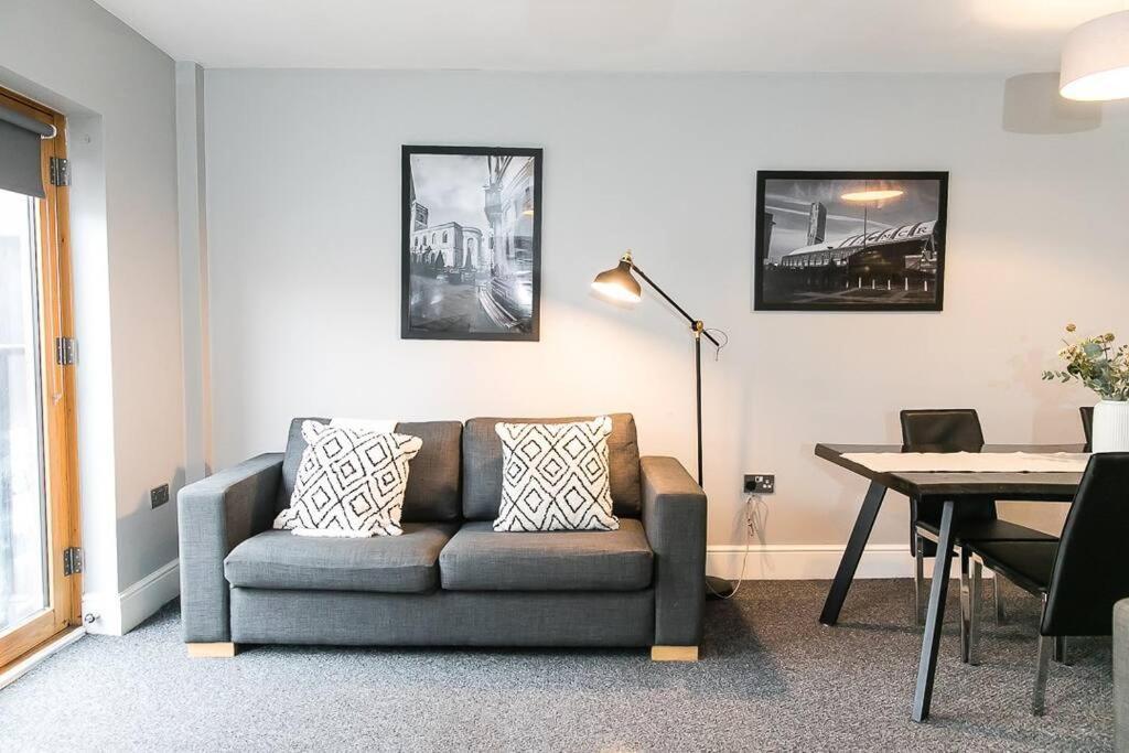 Super Spacious 2 Bed Manchester