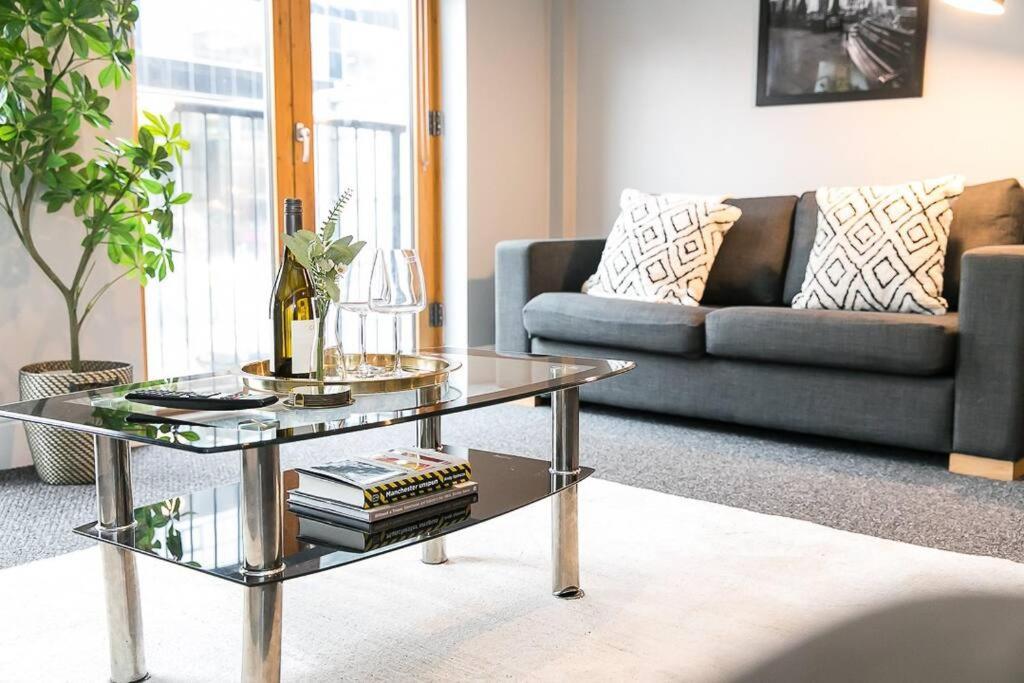 Super Spacious 2 Bed *