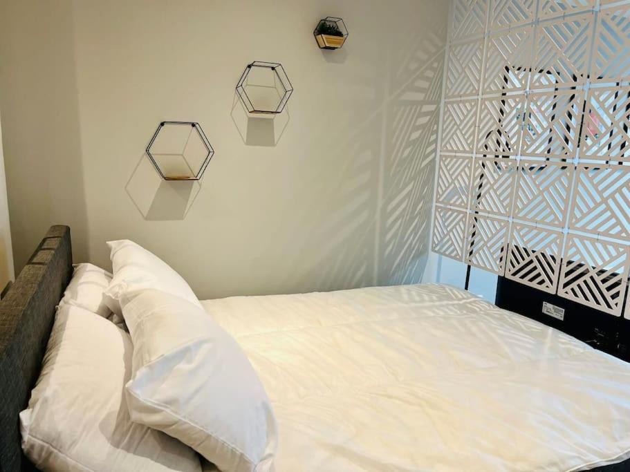 Apartment Unique Studio Near Old Trafford Stadium - Sleeps Up To 4!