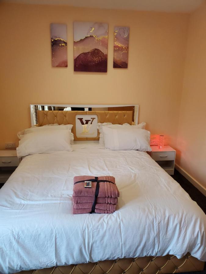 Beautiful & Elegant 2 Bed House