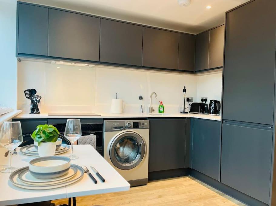 Unique Studio Near Old Trafford Stadium - Sleeps Up To 4! Manchester