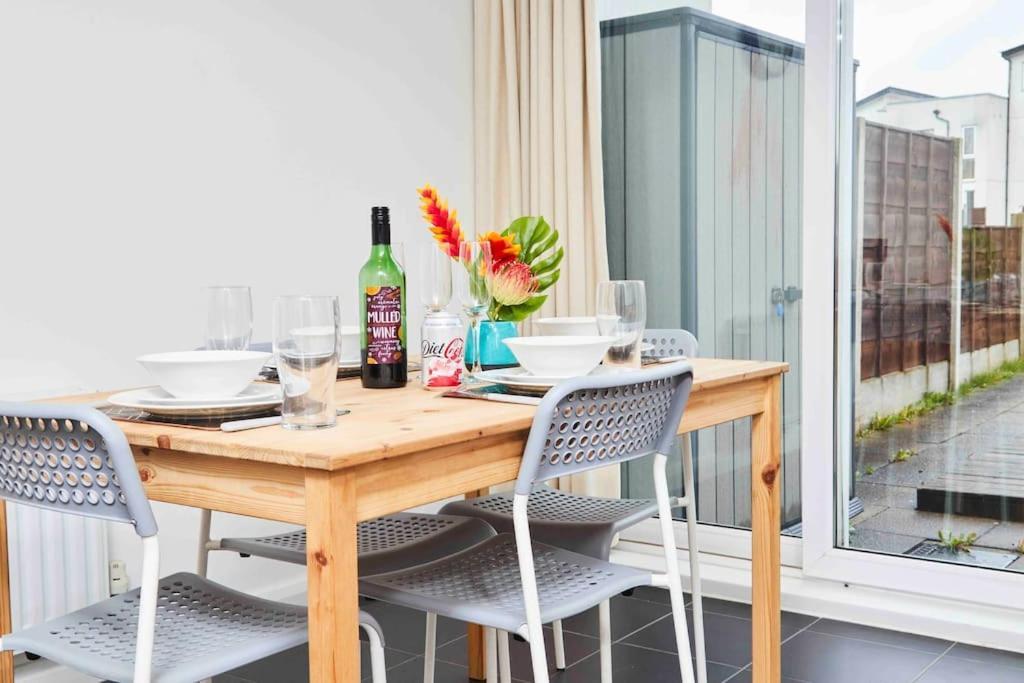 Dellehomes- Free Parking, Wfh, Family-friendly Apartment *