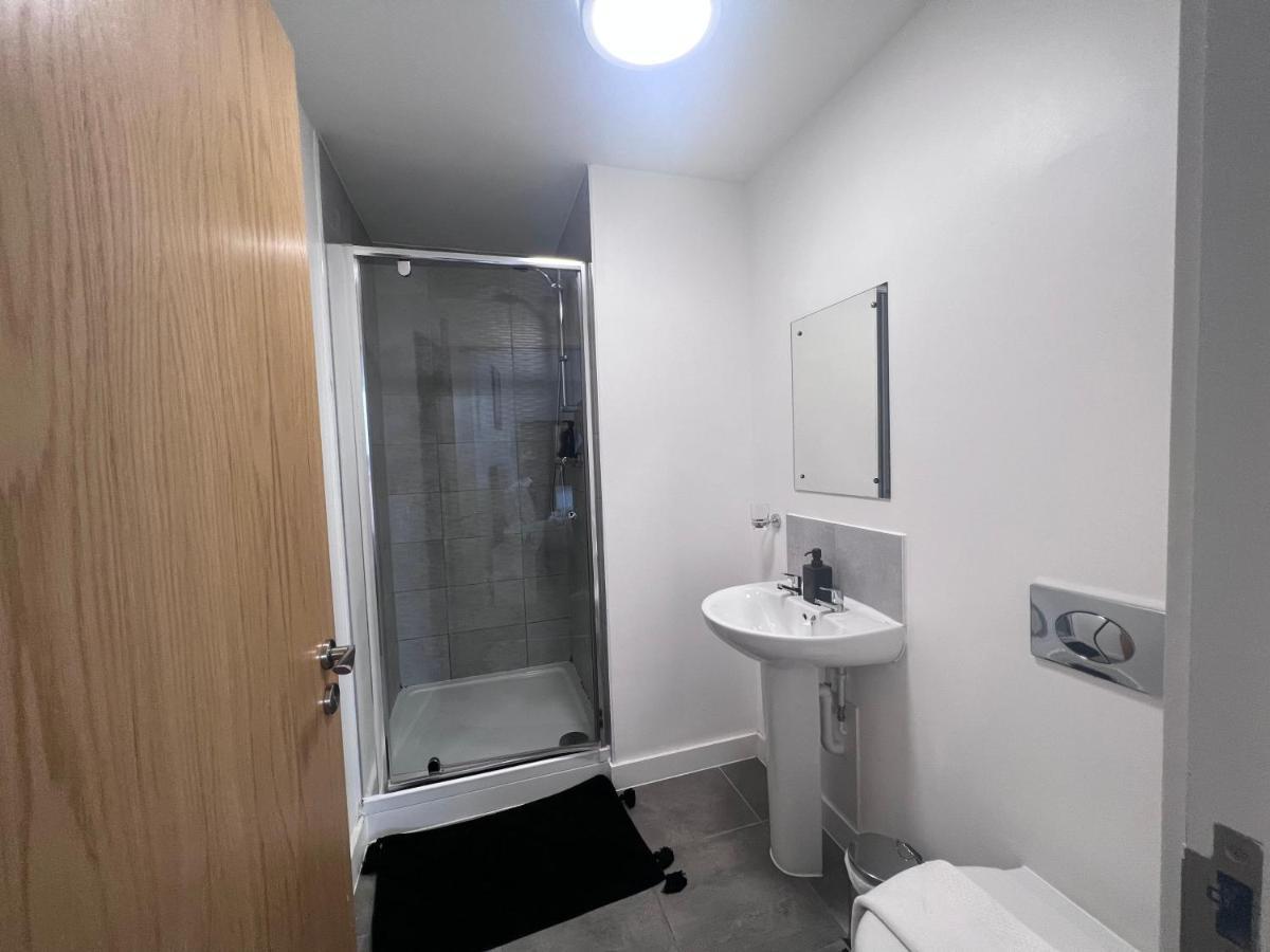 Apartment Luxury 2 Bed With Skyline Views. *