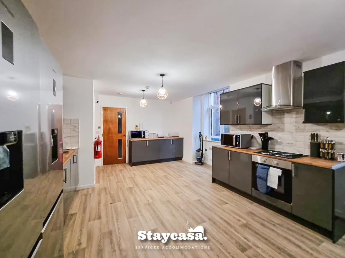 Homestay Magnificent 10 Bedroom Shared House - Great Amenities Manchester