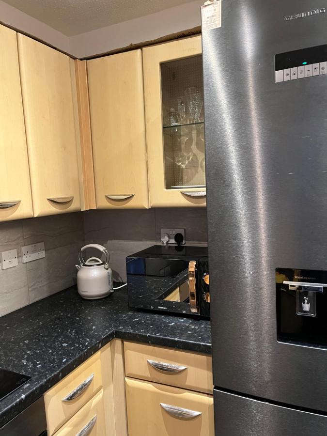 Entire Captivating 2-bed House In Holiday home