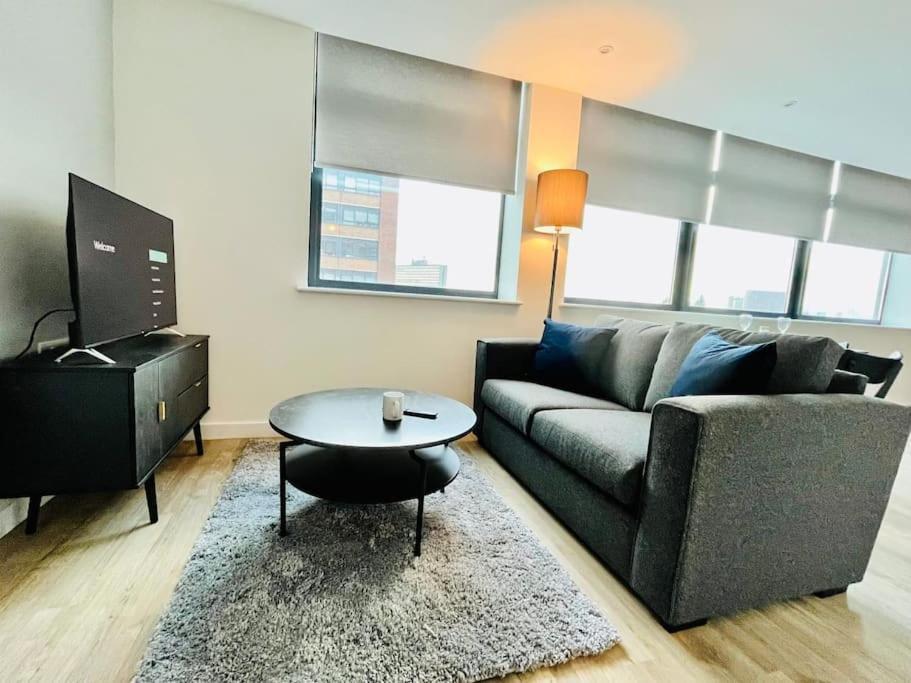 Modern One Bedroom Near Old Trafford Stadium